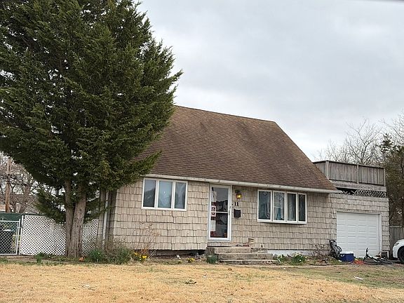 3rd image of 11 Woodcrest Rd