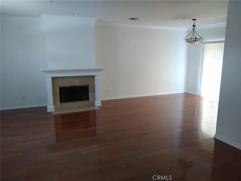 813 W Walnut Ave — Photo 4