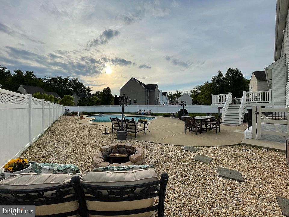 1st image of 1294 Anglesey Dr