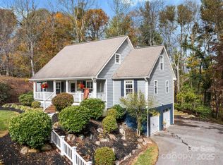 8 Alexander Chapel Dr, Asheville, NC 28804