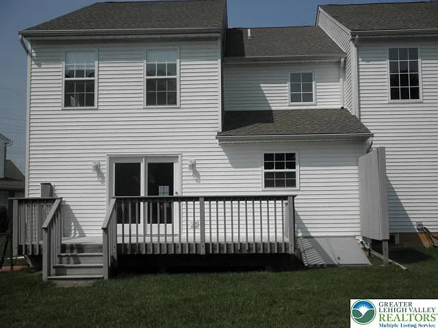 4160 Ross Rd — Photo 3