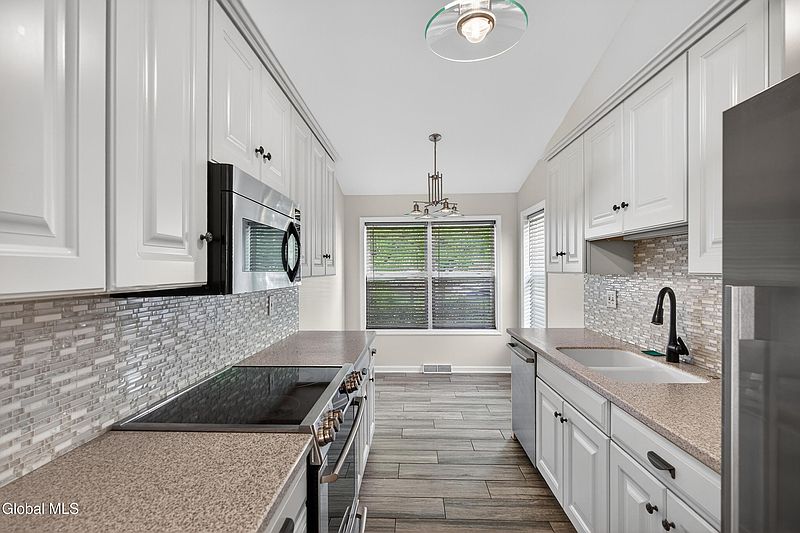 4th image of 108 Harvard Road
