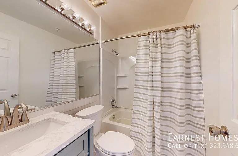 18347 Saticoy St #31 — Photo 35