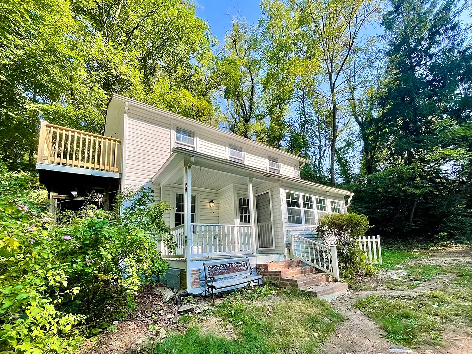 713 Warren Rd
