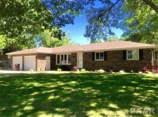 56 Timberlane Dr, Morton, IL 61550