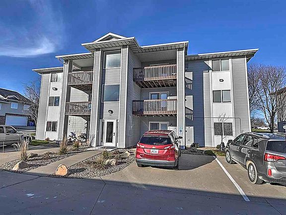 3rd image of 140 Shannon Dr Unit 2