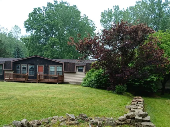 15744 Bak Rd, Van Buren Township, MI 48111