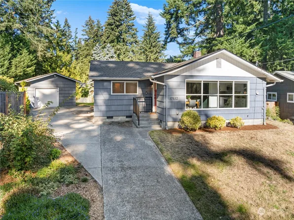17532 Densmore Avenue N, Shoreline, WA 98133