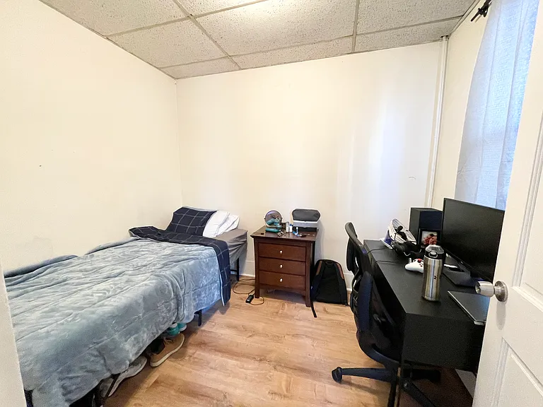 1572 Tremont St #2L — Photo 4