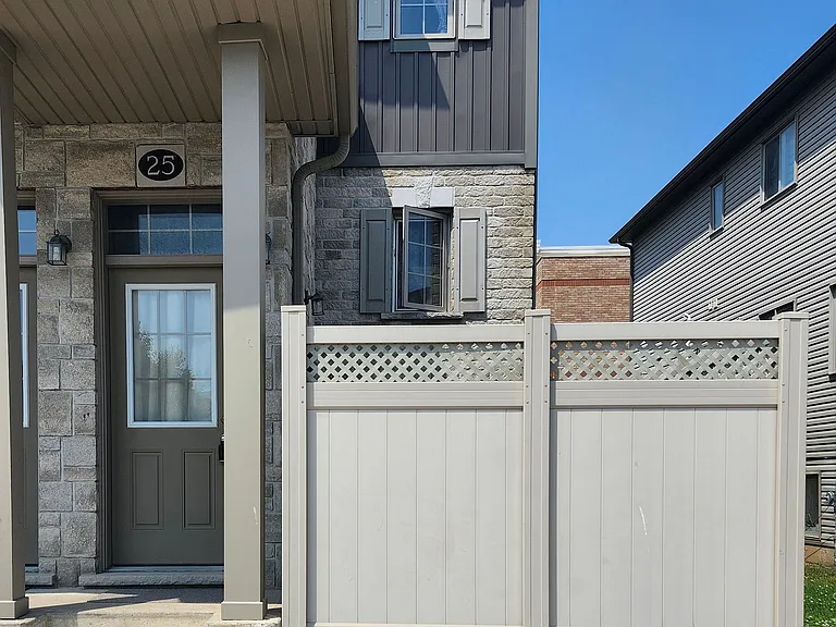 3200 Singleton Ave #25 — Photo 2