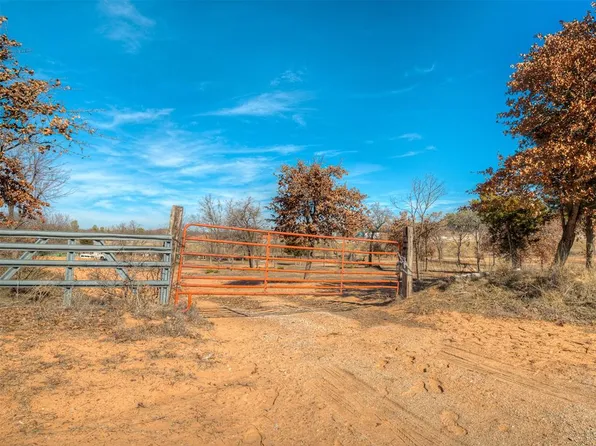 10701 SE 44th St, Oklahoma City, OK 73150