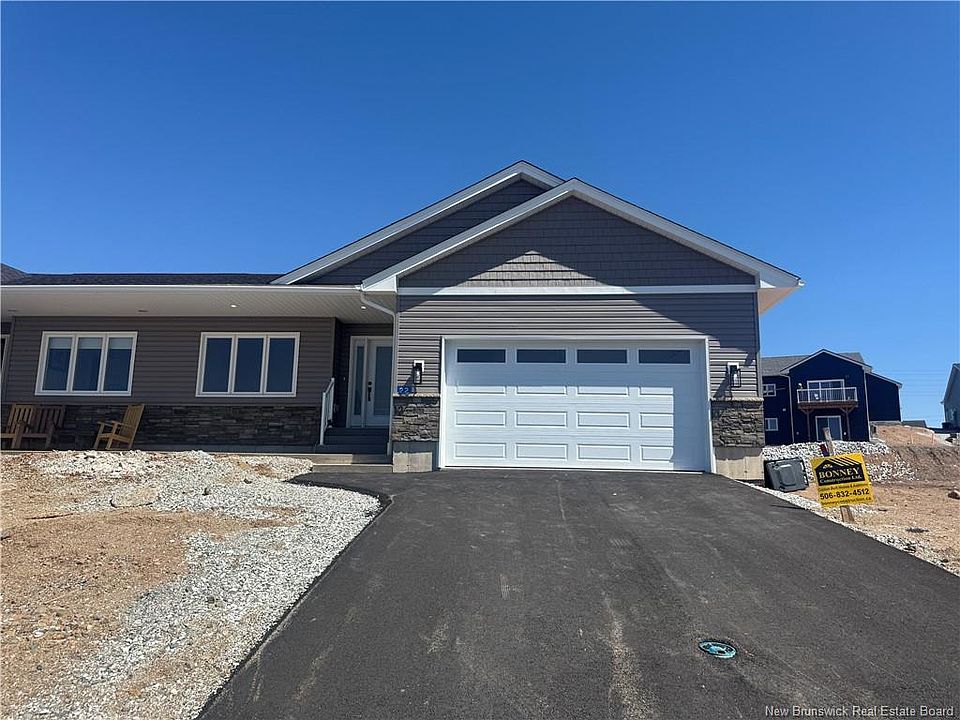 1st image of 22 Oak Leaf Ln