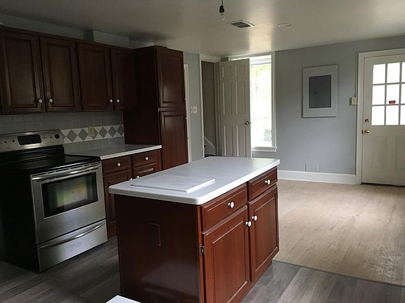 Large area eat in kitchen