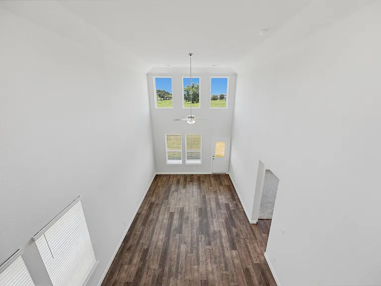 1053 Lilly Ln — Photo 29