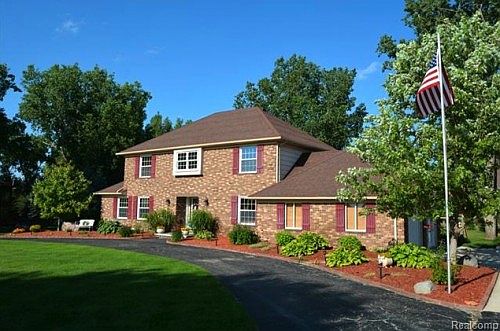 1st image of 65 Cheltenham Ln