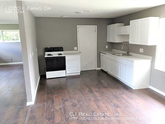 5th image of 10701 Ewing Dr