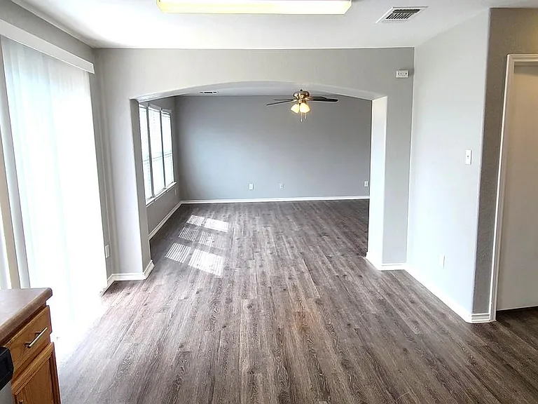 8506 Adams Hill Dr — Photo 6