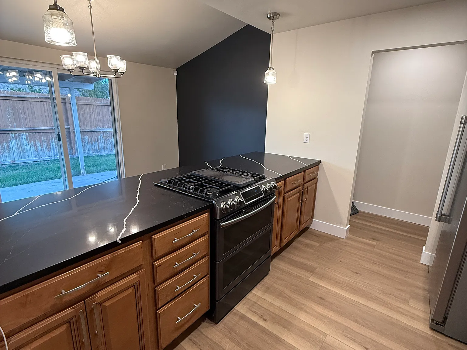 4 bed, $700 — Photo 2
