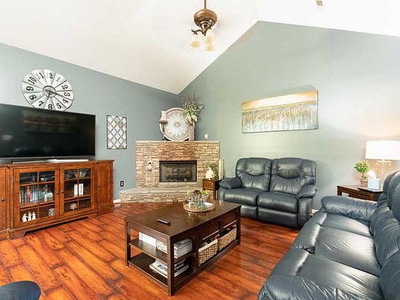 3rd image of 7247 Allison Way