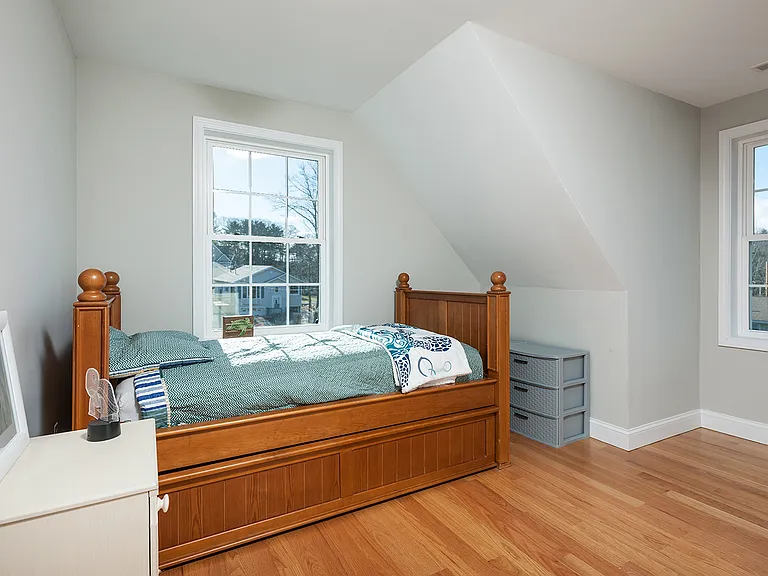 8 Ocean Breeze — Photo 14