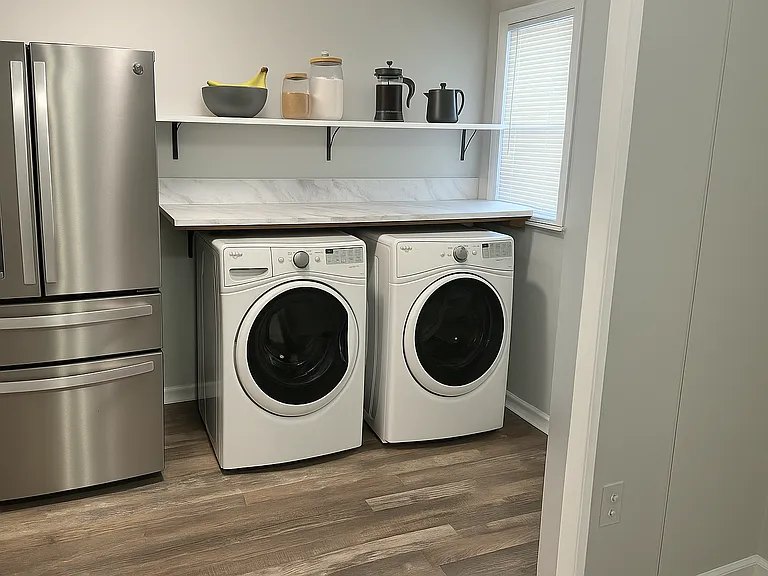3050 Mayfield Ave — Photo 7