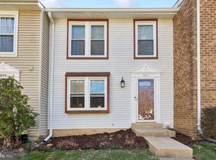 5851 Rock Forest Ct, Centreville, VA