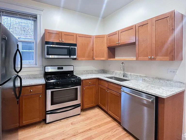 1613 W Berwyn Ave #1 — Photo 9