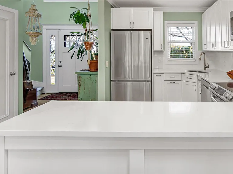Gorgeous renovated beautiful kitchen