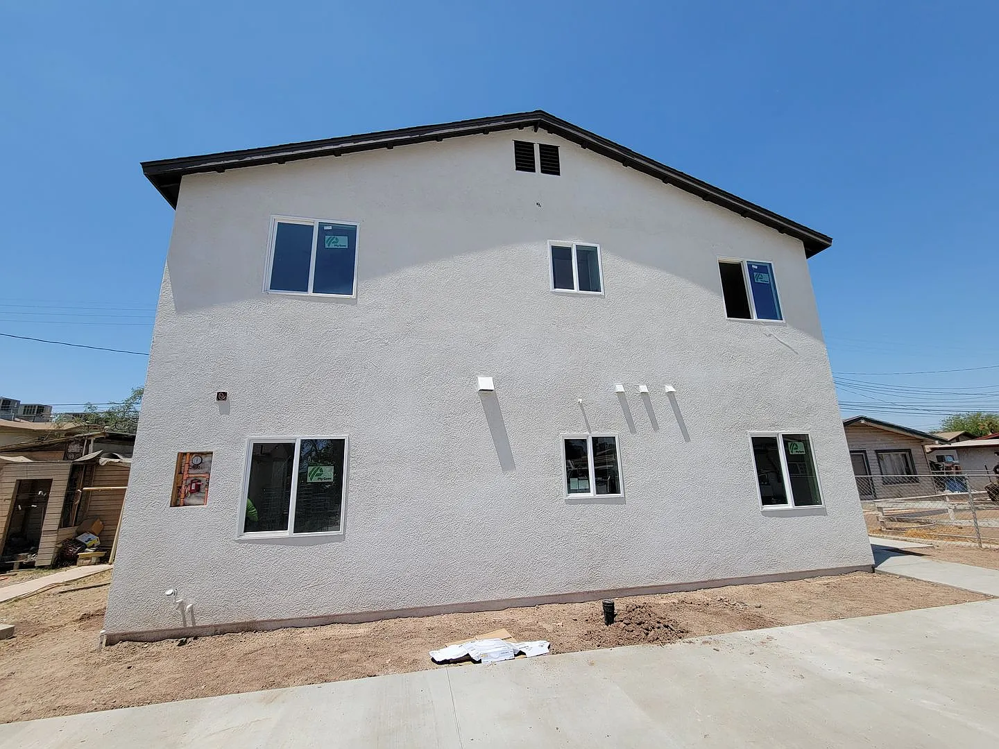 933 Rockwood Ave — Photo 2