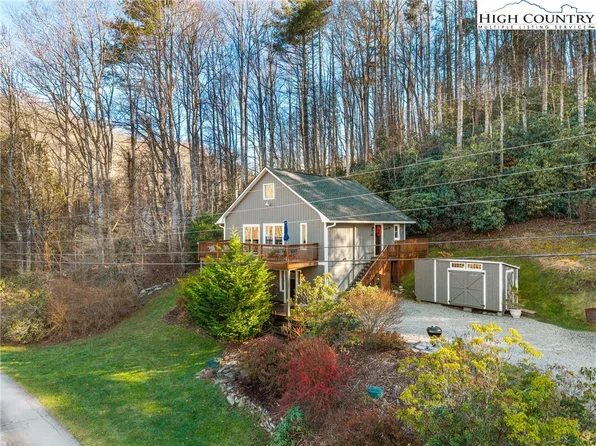 405 Sleepy Hollow Lane, Banner Elk, NC 28604