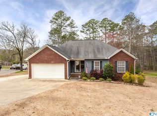1430 Holiday Dr, Southside, AL 35907