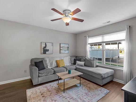 4th image of 16530 Victoria Crossing Dr Unit A