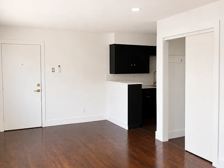 2712 Oakcliff St #4 — Photo 5
