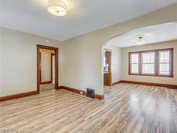 5th image of 2484 Berk St