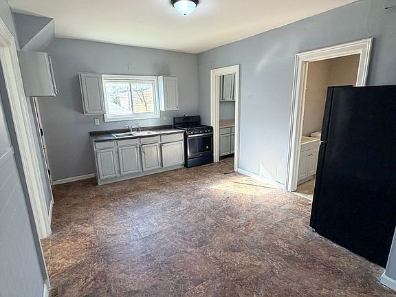 2nd image of 1321 N State St APT 1