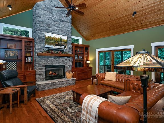 3rd image of 262 High Ridge Lane