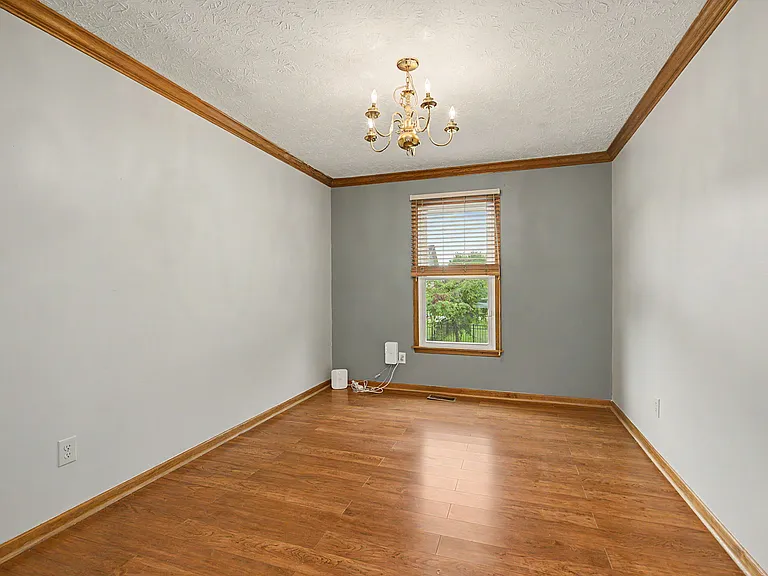 2242 Rosina Dr — Photo 11