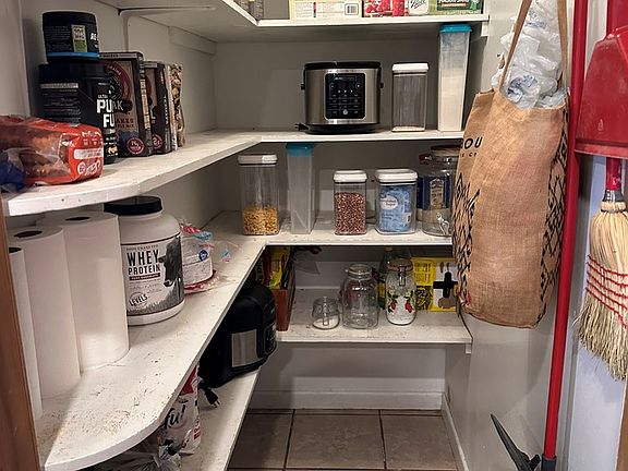 5th image of 5252 Cromwell Rd