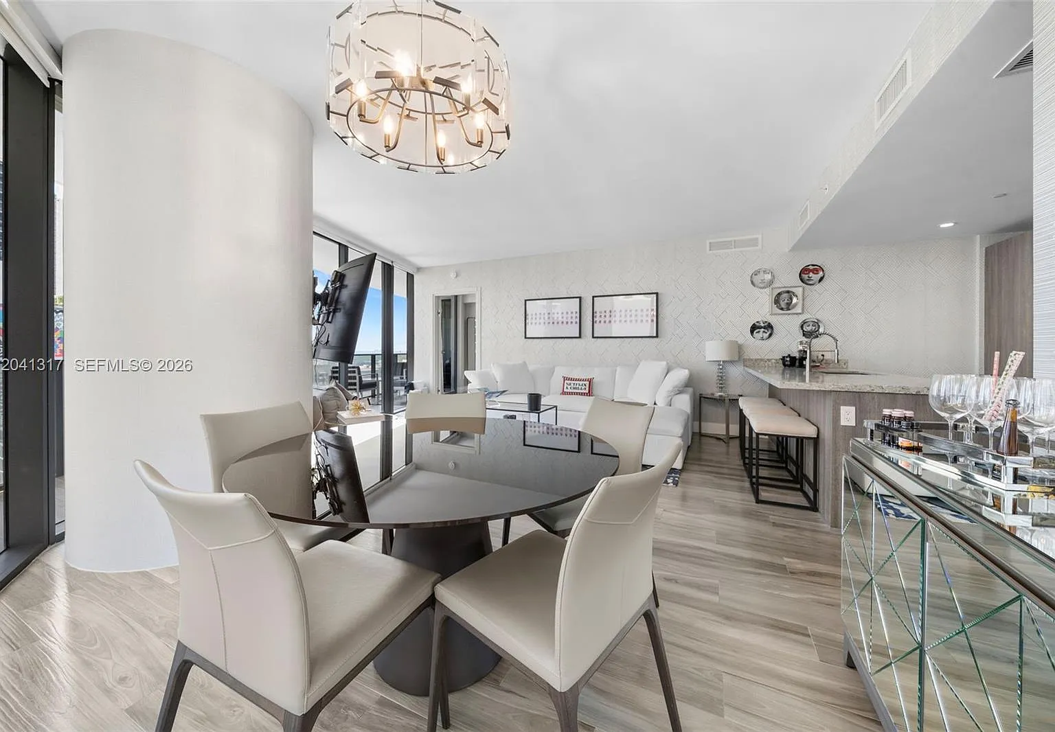 801 Sma Residences Condo — Photo 4