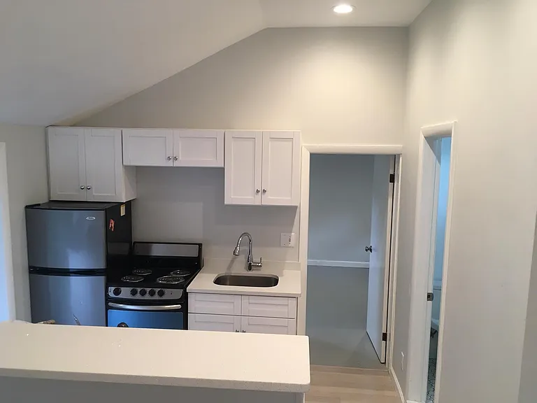 42 Maple St — Photo 9