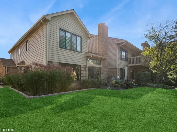 1613 Old Oak Pl APT F, Darien, IL 60561
