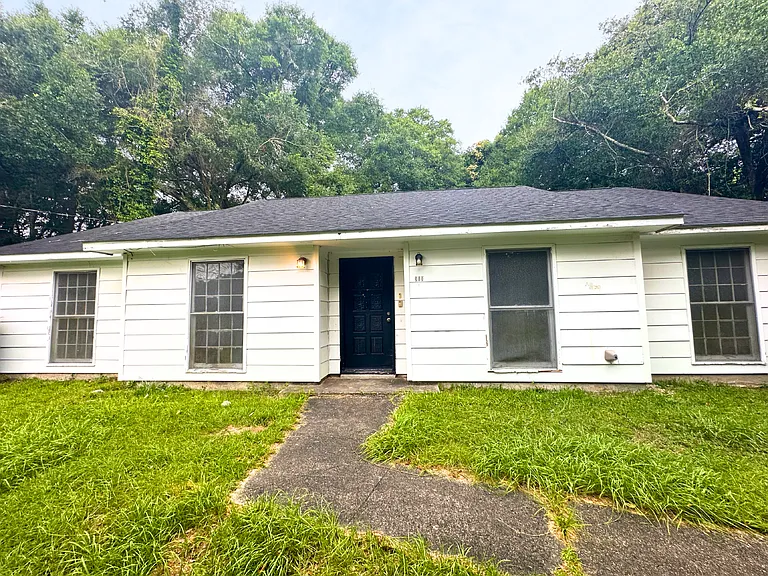 313 Vanderbilt Dr — Photo 5
