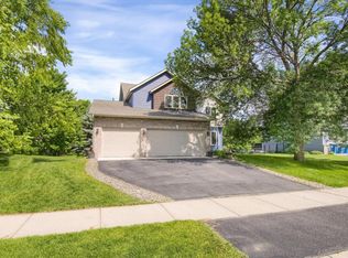 1933 Cardinal Dr, Shakopee, MN 55379