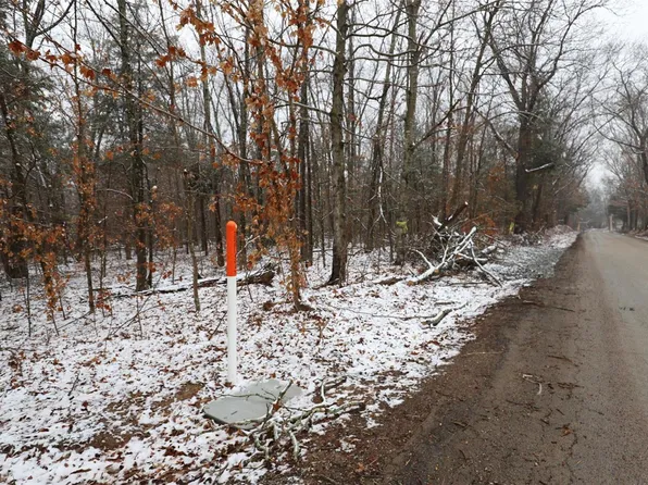 8196 Old Jackson Rd, Farmington, MO 63640