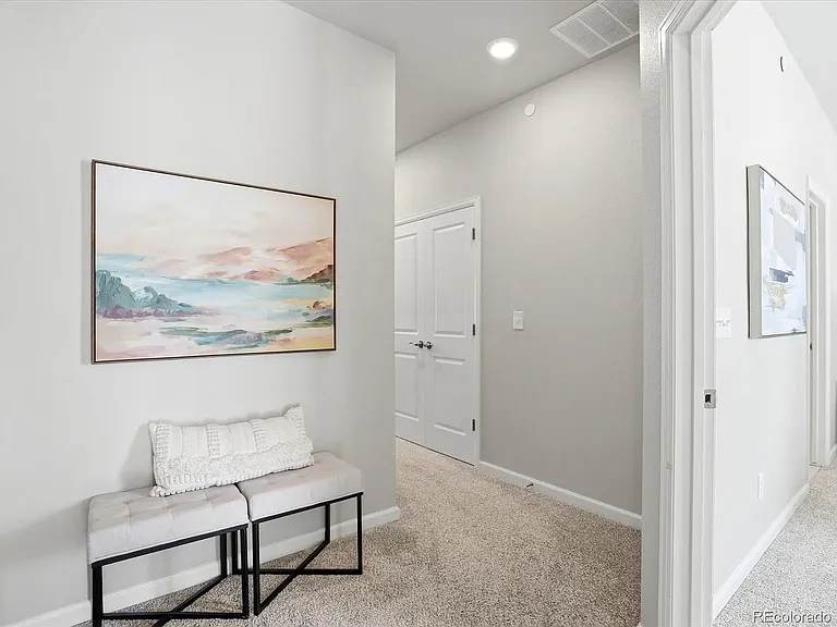 463 Millwall Cir — Photo 16