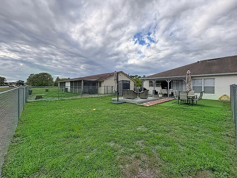 522 Imperial Pl — Photo 3