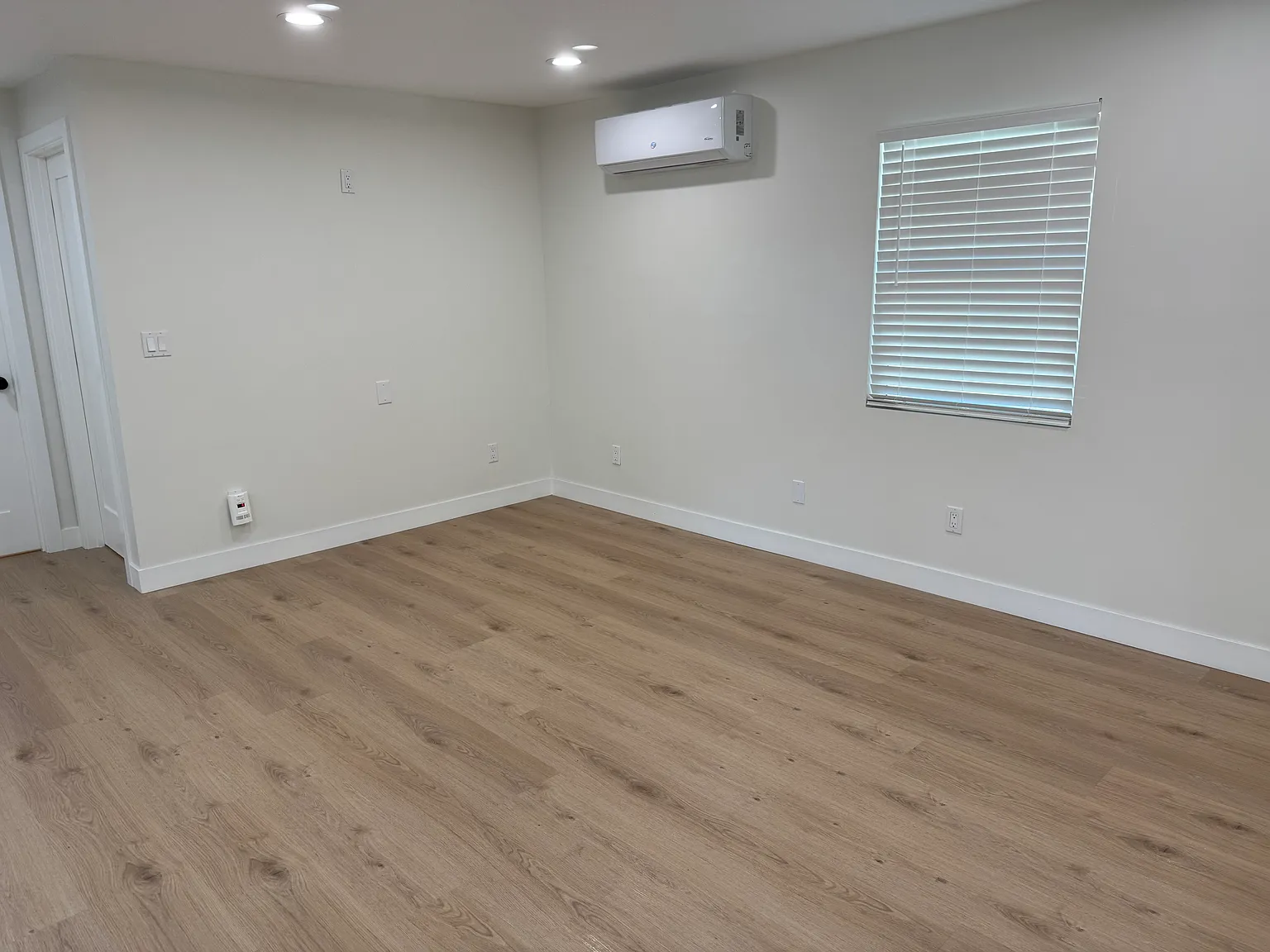 2 bed, 750 sqft, $2,800 — Photo 2