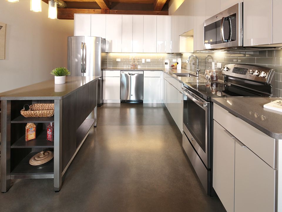 Ample storage in these modern cabinets