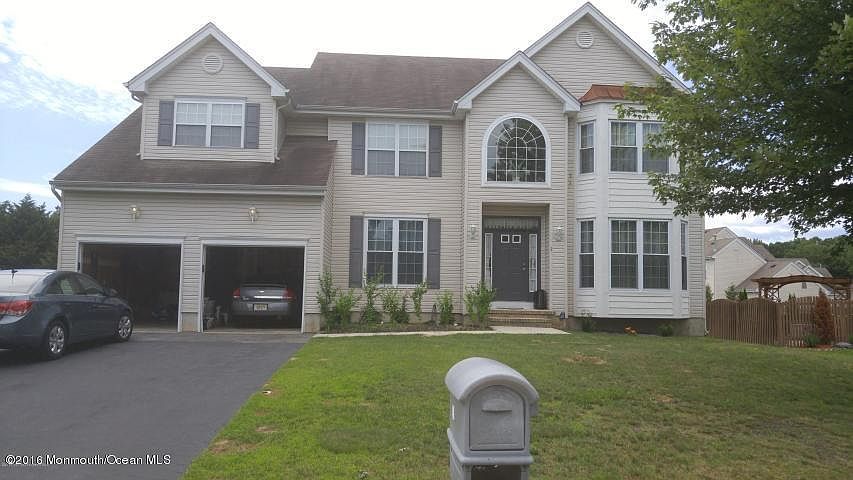 2nd image of 67 Chestnut Way Cir