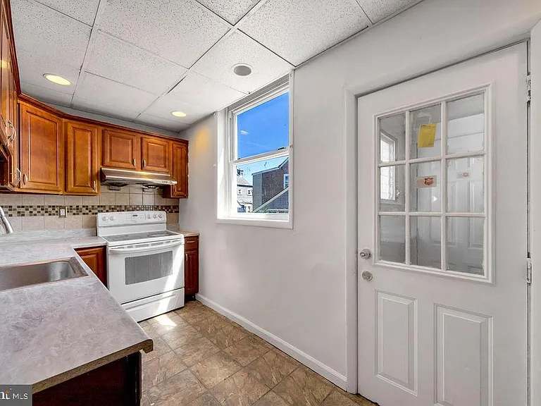177 Wellington Rd — Photo 10